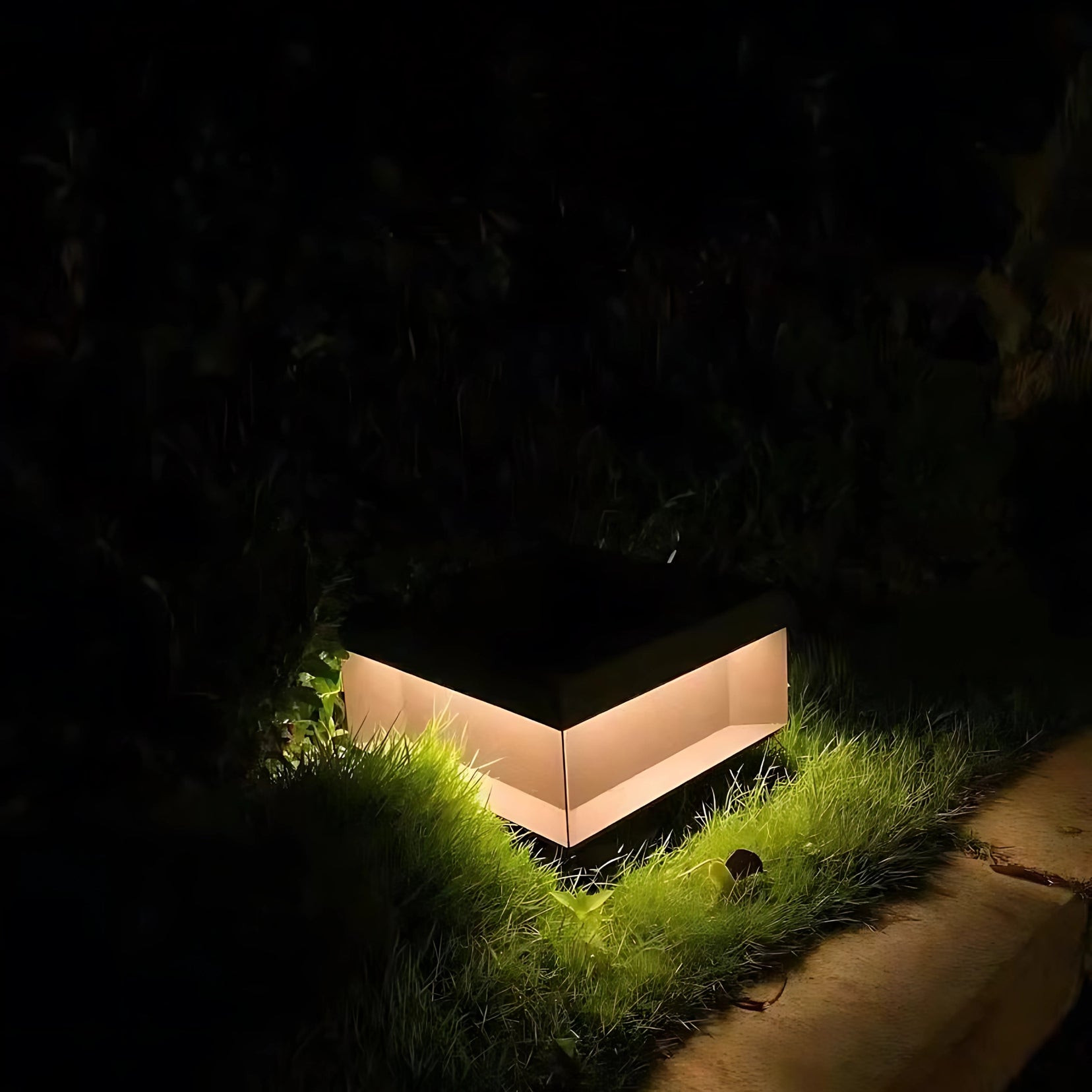Array Outdoor Light