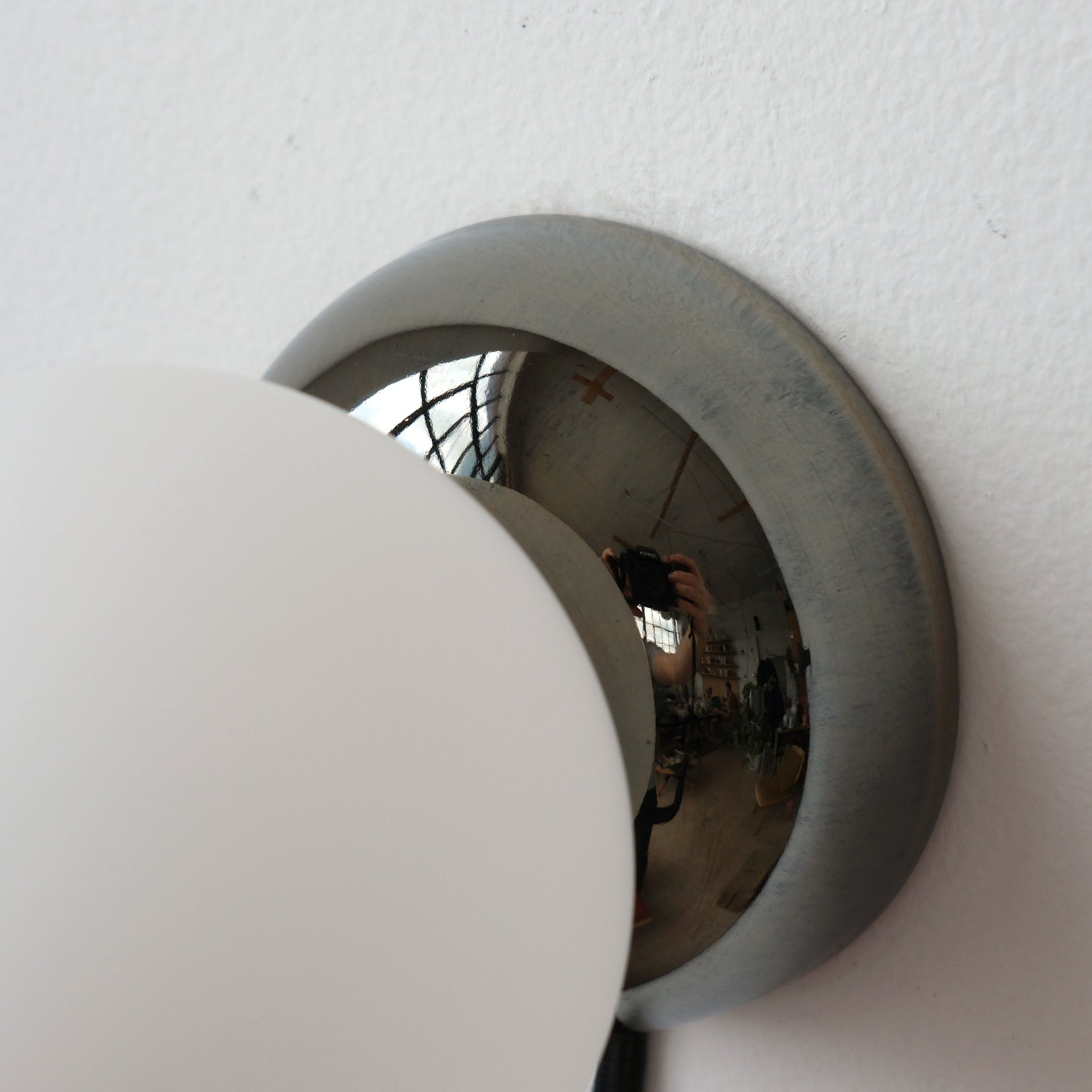 Noir Sconce
